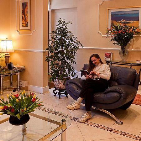 Avon Hotel London Bagian luar foto